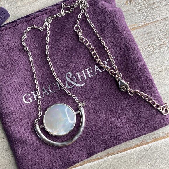 Grace & Heart G&H SOLARIS 16” PLUS 4” EXTEND NECKLACE .925 SS Pearl SS & BRASS - Picture 2 of 6